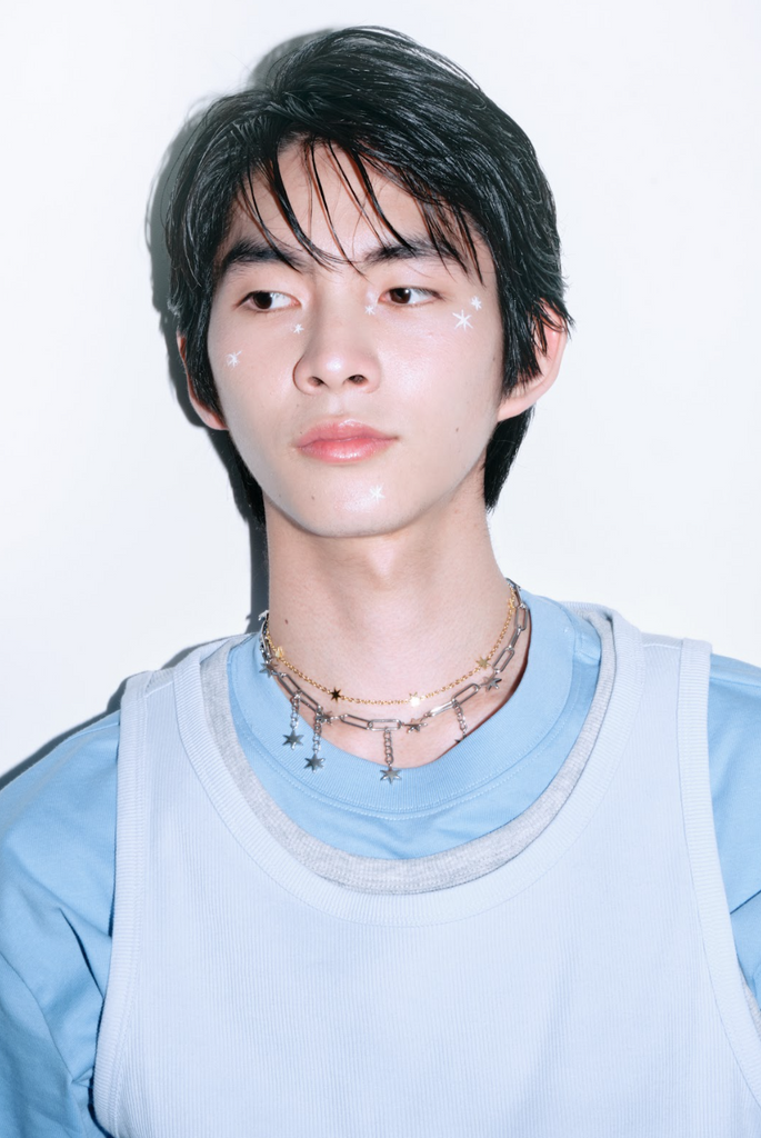Mini hexagram choker