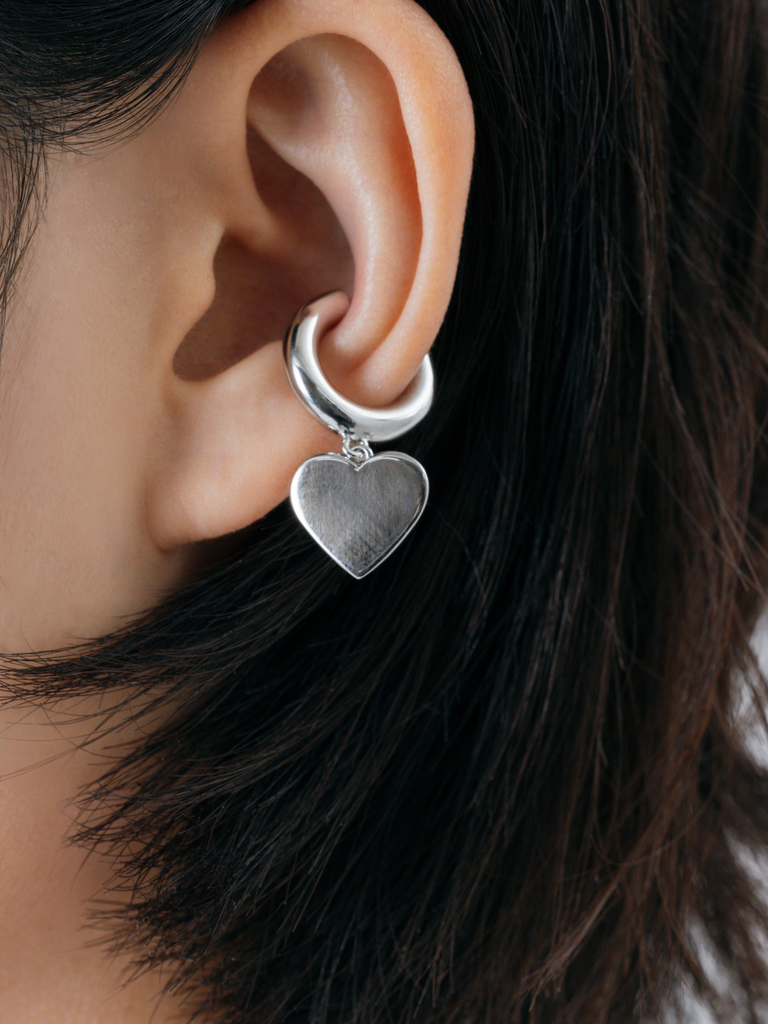 Motif ear cuff ( heart )