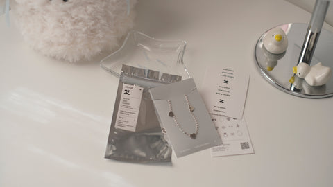 Mini heart choker