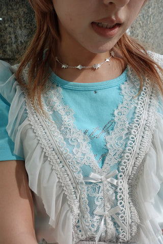 Jumping motion necklace