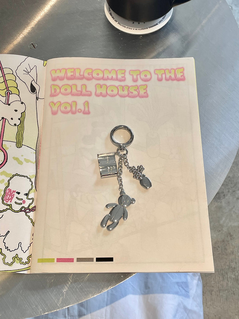 MY FAVORITE MOMENT key charm (my room)