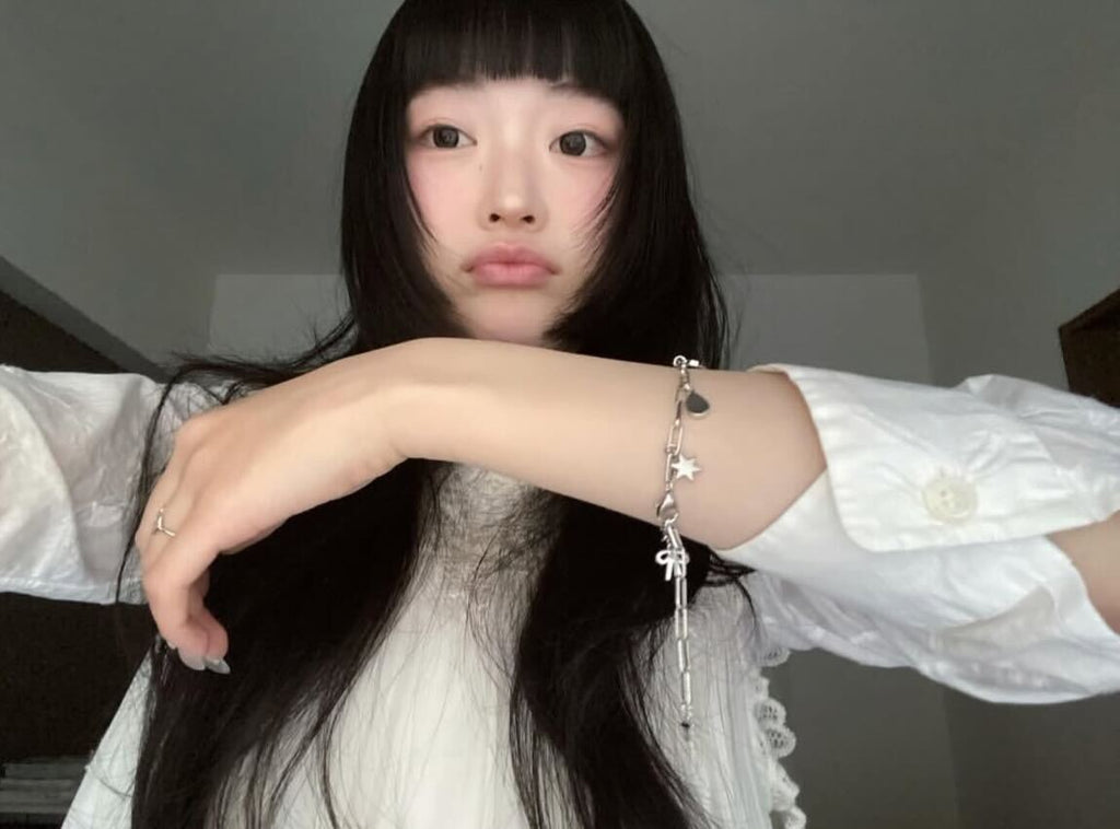 All motif bracelet