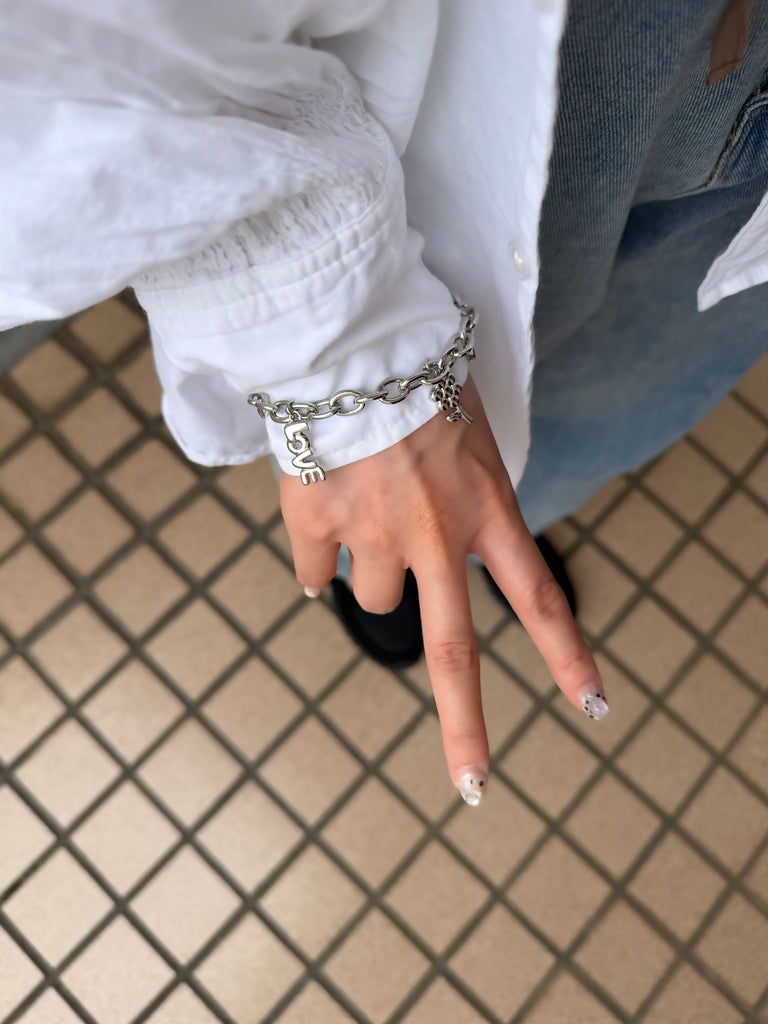Favorite motif bracelet