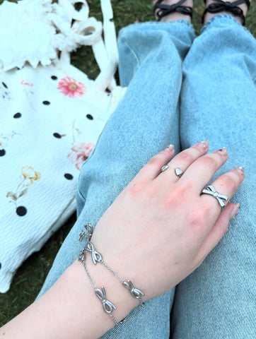 Reversible heart ring