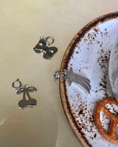 little sunny bite meets 33club charm (cherry)