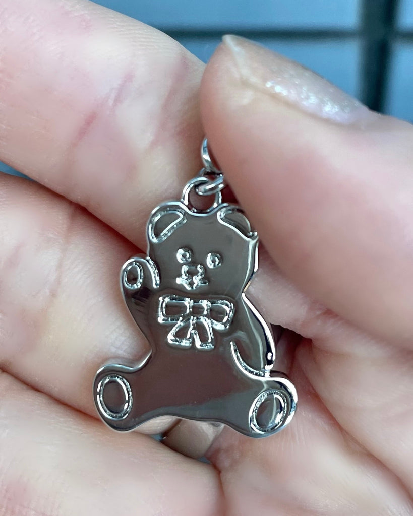 little sunny bite meets 33club chain (bear)