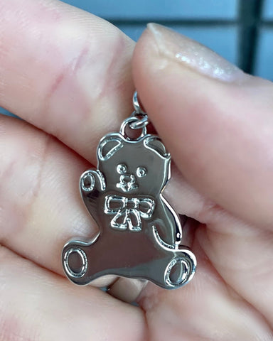 little sunny bite meets 33club chain (bear)