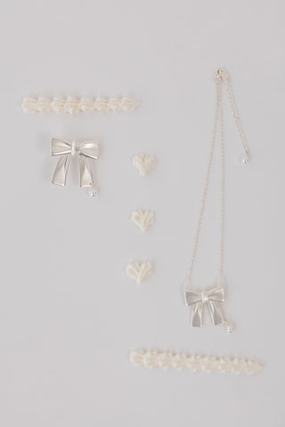 Pearl party ribbon necklace