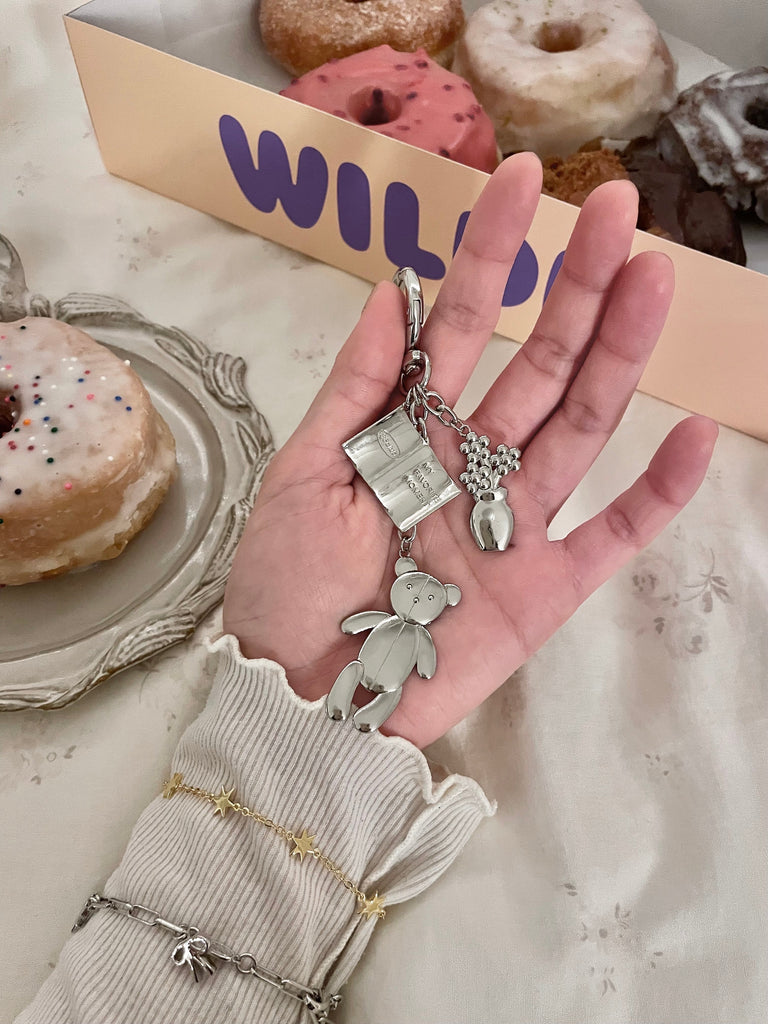 MY FAVORITE MOMENT key charm (my room)