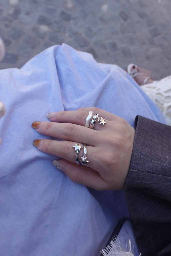Open dancing hexagram ring